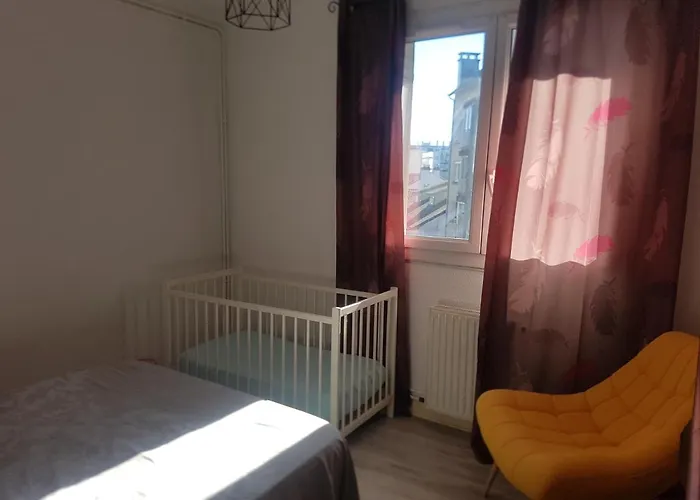 Entier - T4 Hypercentre Dans Rue Calme - Stationnement Gratuit Tarbes