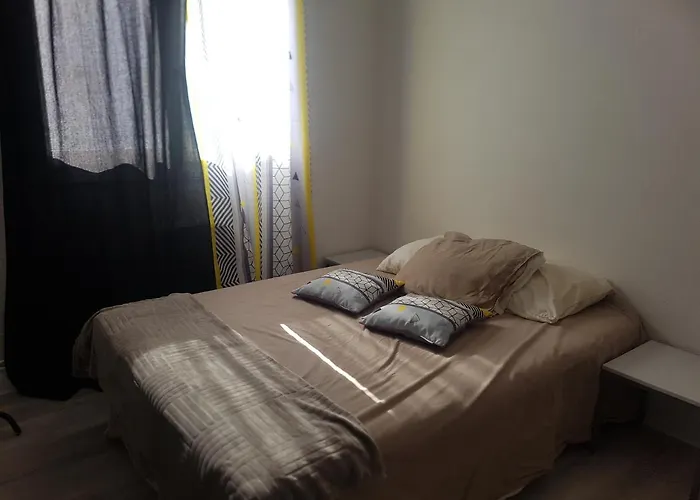 Entier - T4 Hypercentre Dans Rue Calme - Stationnement Gratuit Apartment *