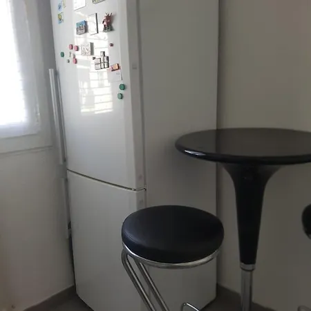 Entier - T4 Hypercentre Dans Rue Calme - Stationnement Gratuit Appartement Tarbes