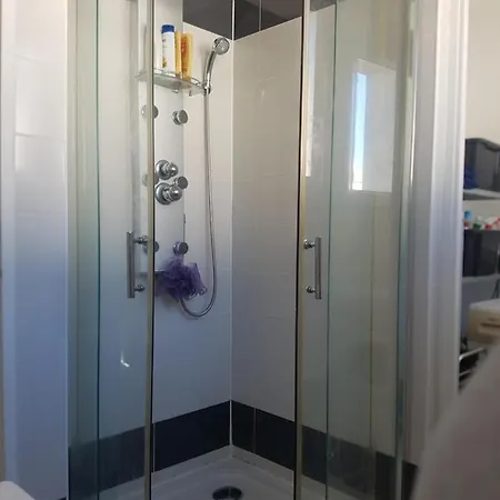 Appartement Entier - T4 Hypercentre Dans Rue Calme - Stationnement Gratuit *